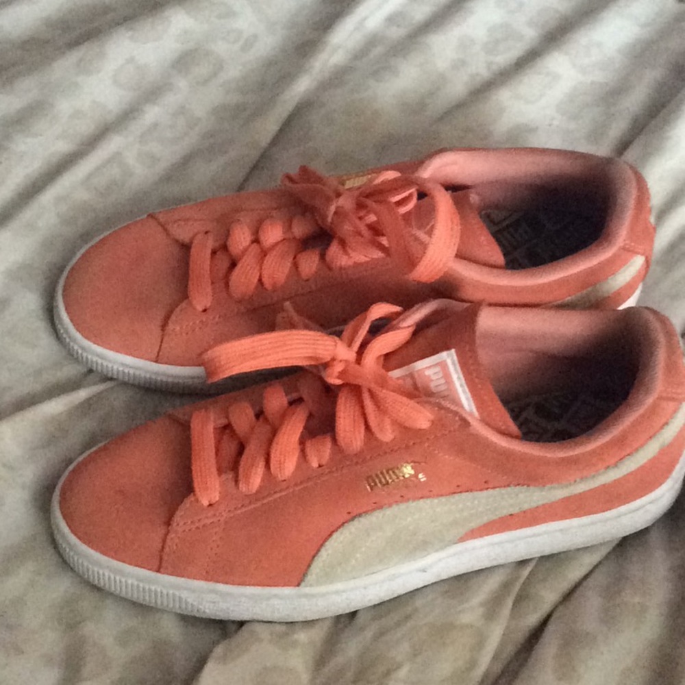 Peach Beige Pumas